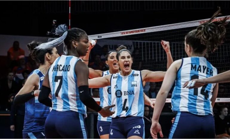 Las Panteras lograron su primer victoria y le ganaron a República Checa por el Mundial de Vóley