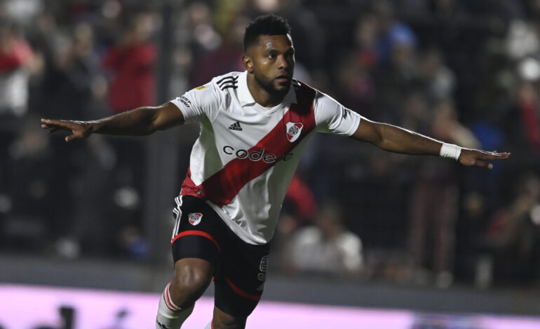 River sigue luchando por la Liga Profesional: venció a Patronato con gol de Borja