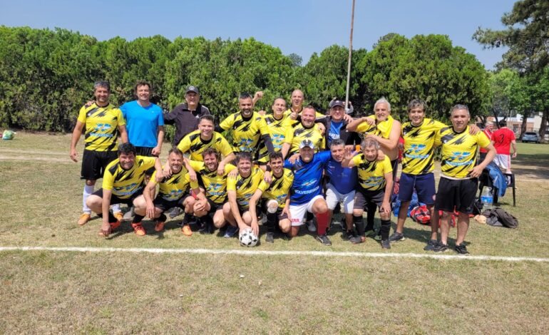 Periodistas gana, gusta y golea en la Liga Interprofesional