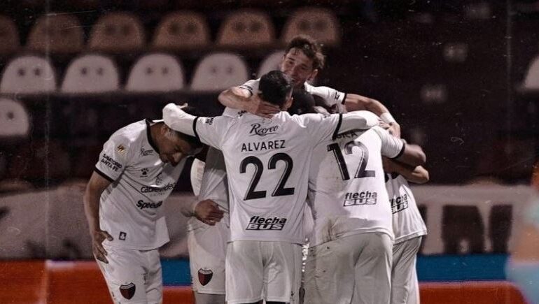 La guapeza de Taborda y la jerarquía de Wanchope le dieron el triunfo al Sabalero, los goles!