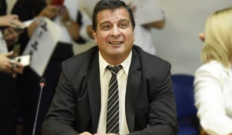Un Diputado presentó un proyecto para declarar de «interés el torneo de 30 equipos y la supresión de los descensos»