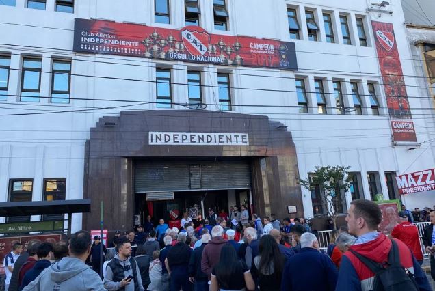  Independiente elige presidente en una postergada y vital elección