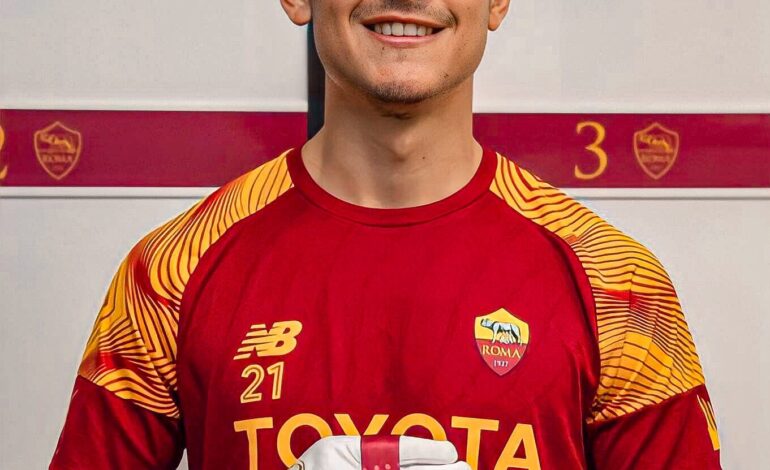 Dybala donó su medalla de campeón del mundo al archivo de la Roma