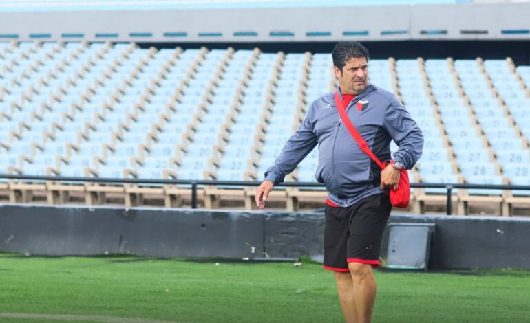 Saralegui paró un equipo en Colón con múltiples cambios