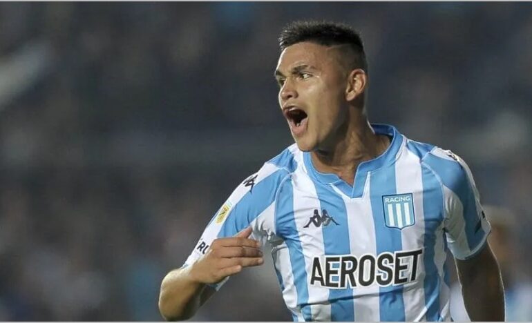 Bombazo: Racing vendió a Carlos Alcaraz a Southampton