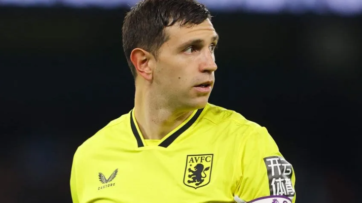 Premier League: Aston Villa cayó ante Arsenal con la complicidad de Emiliano Martínez