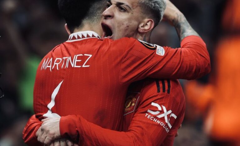  Con un Lisandro Martínez figura, el Manchester United venció al Barcelona y avanzó en la Europa League