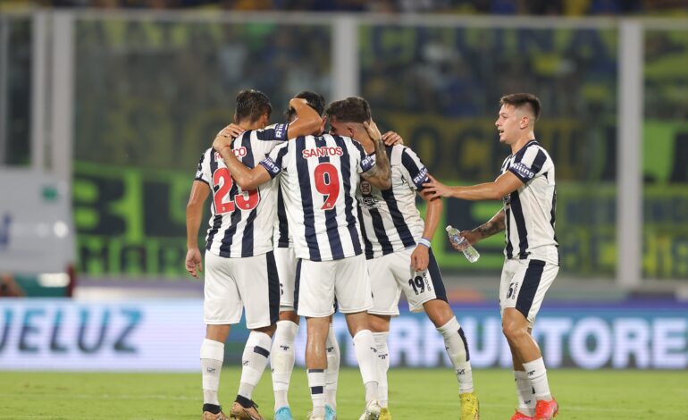  Talleres venció a Boca, le sacó el invicto y le sumó más dudas