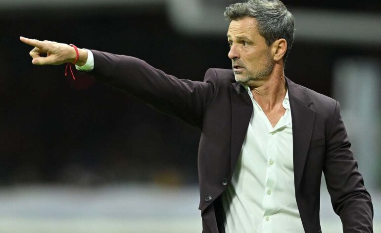  Debut y triunfo de Cocca en México: 2-0 a Surinam por la Concacaf Nations League