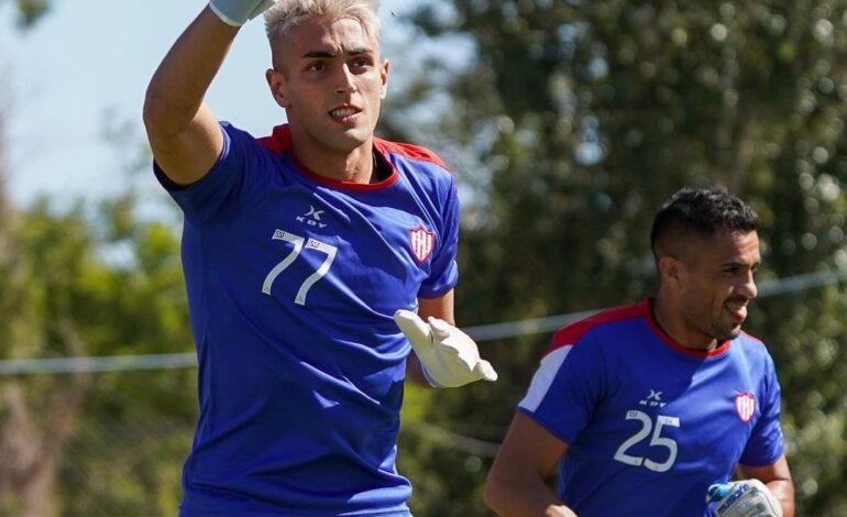 Santiago Mele se vuelve a calzar la Celeste: El arquero de Unión fue anunciado en la lista de reservados de Uruguay