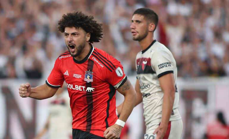 Colón no pudo ante Colo Colo y cayó por 2-0 en la despedida de Esteban Paredes