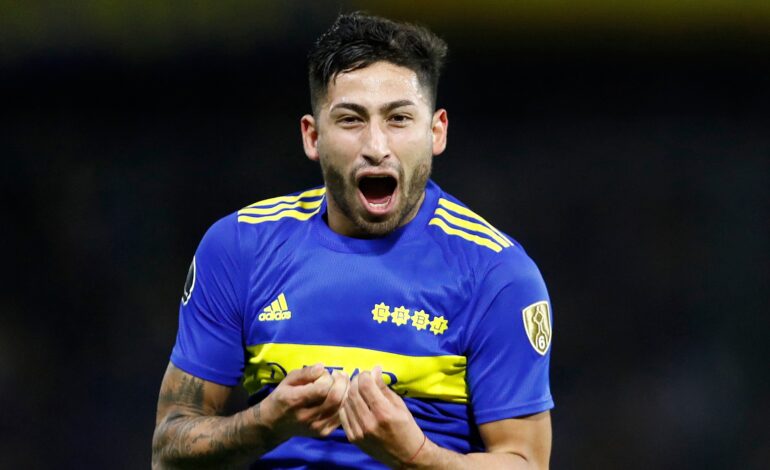 En Inglaterra aseguran que Liverpool hará una oferta millonaria por Alan Varela