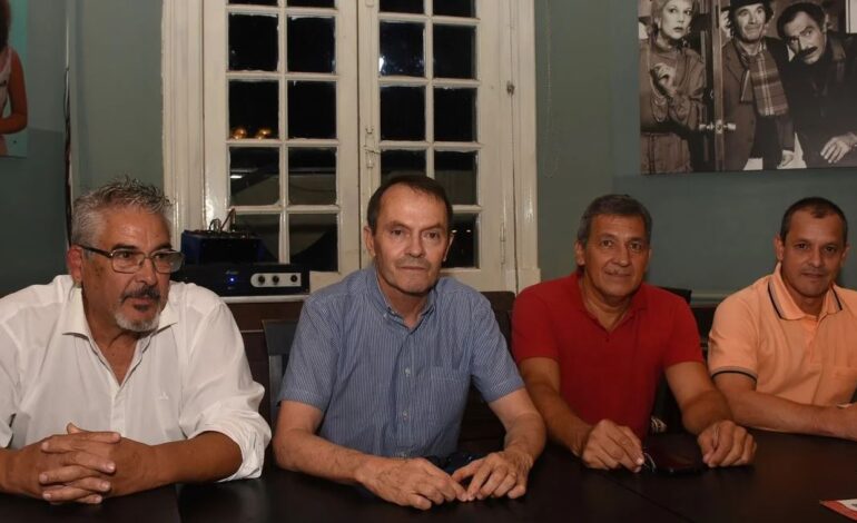 Un homenaje en vida totalmente merecido: la Liga presentó el Torneo Apertura Senior «Juan Carlos Haberkon»
