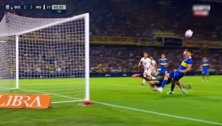  La gran polémica de la derrota de Boca ante Instituto: por qué el árbitro debió haber sancionado penal de Carranza a Merentiel
