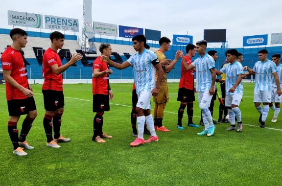 Colón: la Reserva de Chupete Marini cayó de manera agónica ante Atlético Tucumán