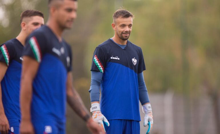Leo Burián no concentra para jugar ante Colón este viernes en el Brigadier