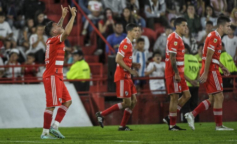  River goleó a Huracán en Parque Patricios y es más líder que nunca de la Liga Profesional