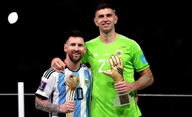 Dibu Martínez sueña con Messi en Aston Villa: «Me corto el salario»