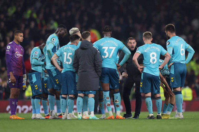  VIDEO: Alcaraz convirtió, pero Southampton perdió con Nottingham Forest y quedó a un paso del descenso