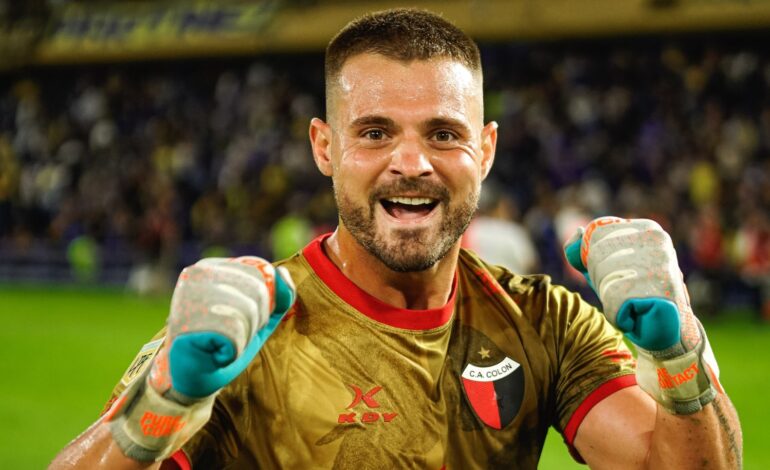 La gran atajada de Nacho Chicco ante Morales en el clásico es TOP 3 en la LPF