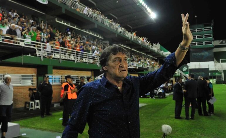 Vuelve a casa: Julio César Falcioni será el nuevo entrenador de Banfield
