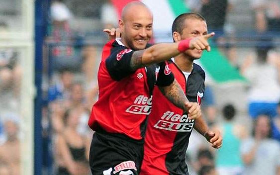  Colón: hace más de diez años que no le gana a Banfield en Santa Fe, desde los goles de Chevantón