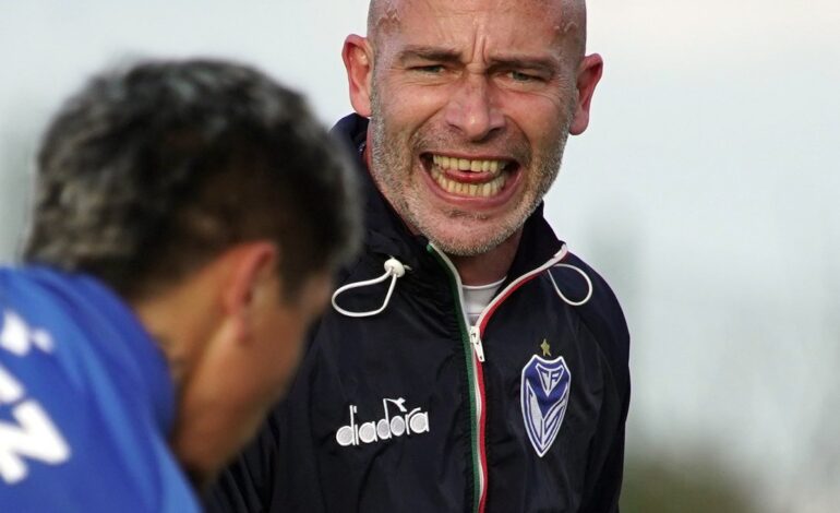 Sebastián Méndez dirigió su primer entrenamiento en Vélez