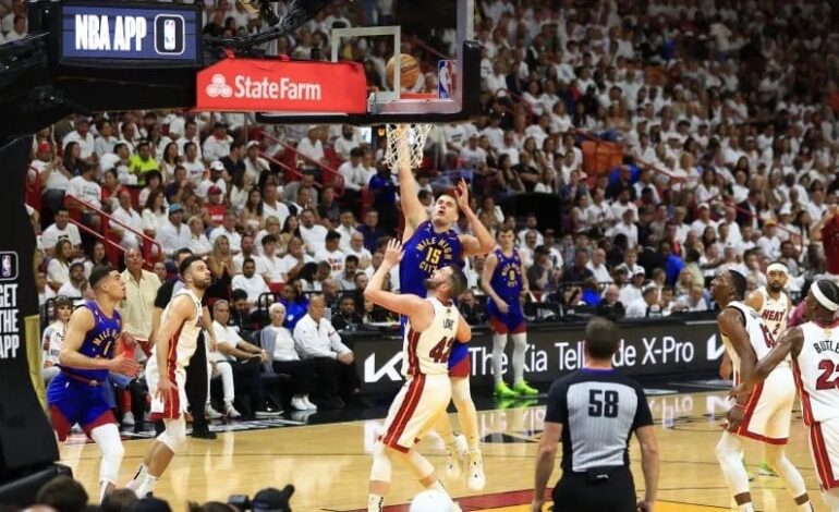 Denver Nuggets venció a Miami Heat y pasó al frente otra vez en las Finales de la NBA