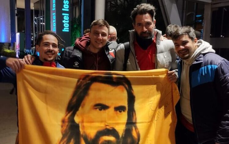 Estudiantes llegó a Santa Fe, y Eduardo Domínguez fue recibido por los hinchas de Colón