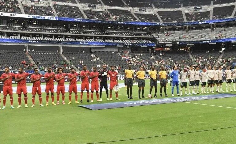 México venció a Panamá en una insólita huelga de hinchas y respira Diego Cocca