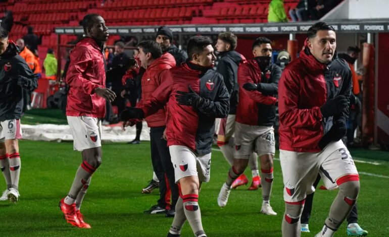 El posible once de Colón que se juega mucho ante Arsenal