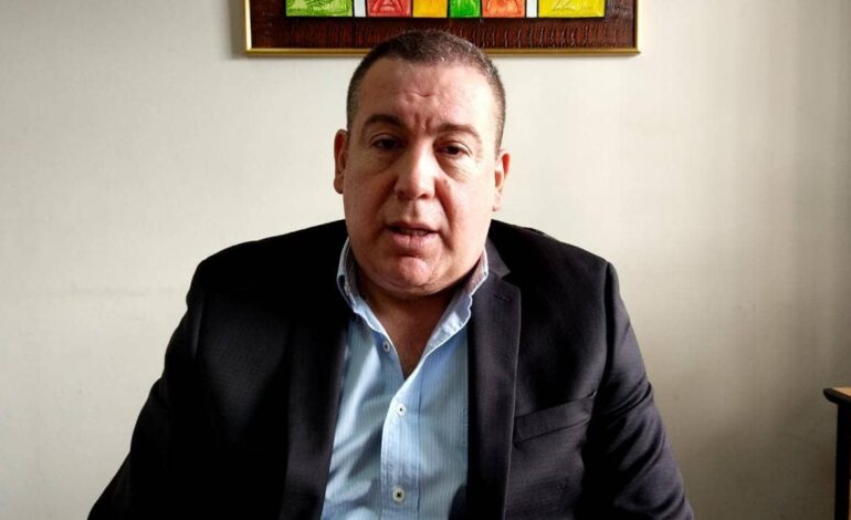 Miguel Abbondándolo colaborará con Colón de cara al próximo mercado de pases