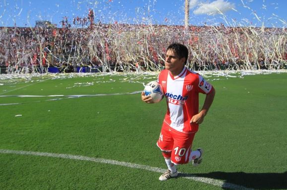 LEF: Paulo Rosales incia su carrera como DT en  Libertad de Nelson