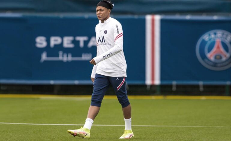 Mbappé, ¿al banco?: seguirá en PSG, pero no sería tenido en cuenta