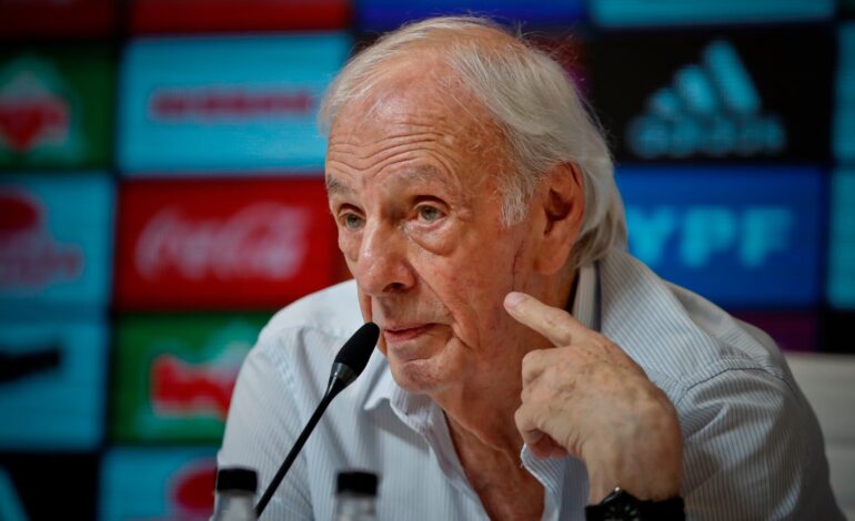 Menotti fue internado tras sufrir un accidente doméstico