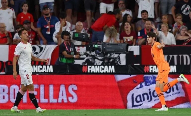 Error de Gattoni en su debut y derrota del Sevilla ante el Valencia
