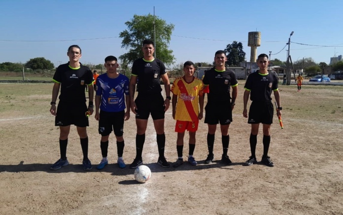 Vecinal superó el bajón con una goleada ante Los Piratitas