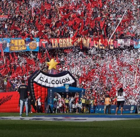 Colón: el pueblo Sabalero una vez más recibió el reconocimiento de todos y el club lo destacó en sus redes