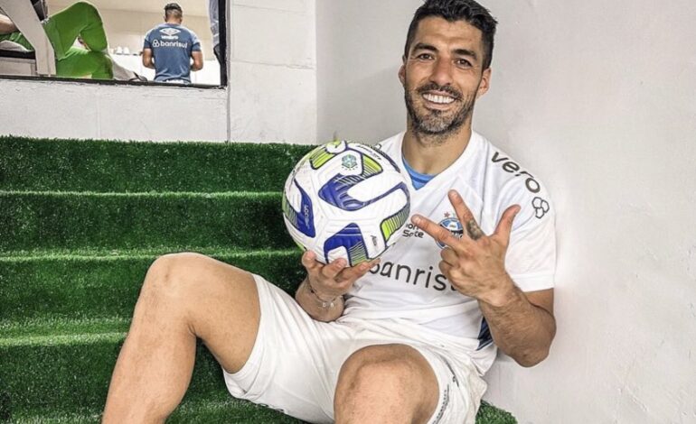 Imparable: hat-trick de Luis Suárez en 19 minutos para dejar a Gremio como líder