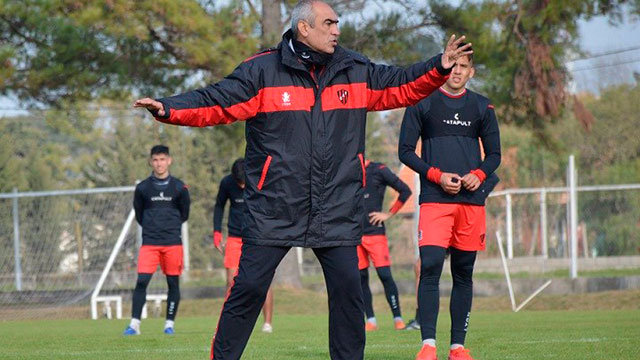 ¿Cómo se compone el cuerpo técnico de Iván Delfino que se prepara para asumir en Colón?