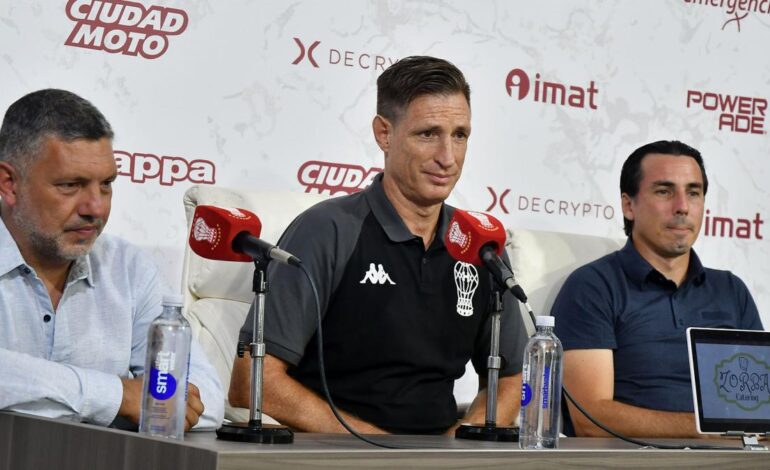 Presentaron a Facundo Sava como nuevo técnico de Huracán