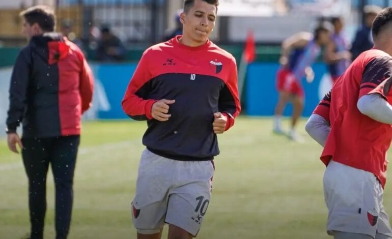 Mientras busca su salida de Colón, Rubén Botta se presentó a entrenar