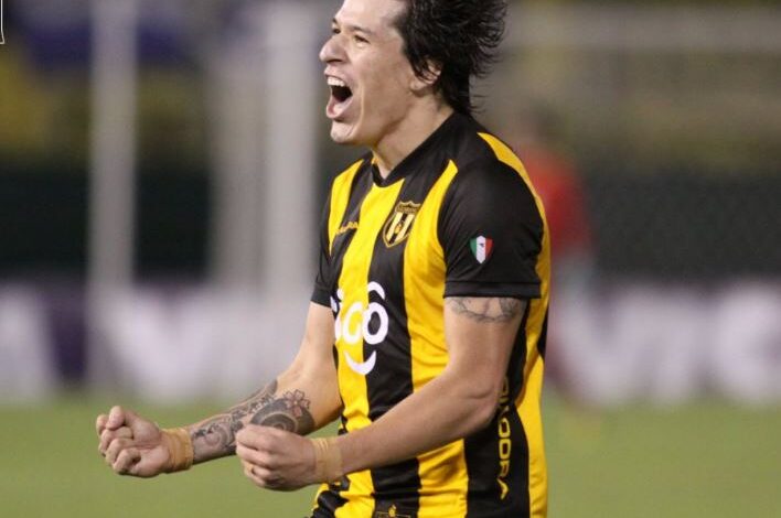 Nacional de Uruguay contrató al centrodelantero Federico Santander ¿se cae lo de Wanchope?
