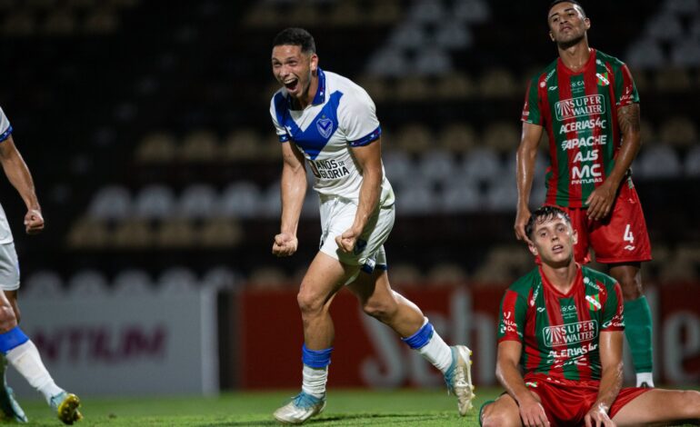 Copa Argentina: Vélez sufrió pero venció a Sportivo Las Parejas