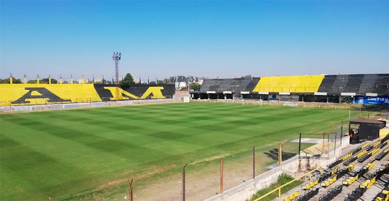 Podría modificarse el horario de Colón vs Mitre (SGO)