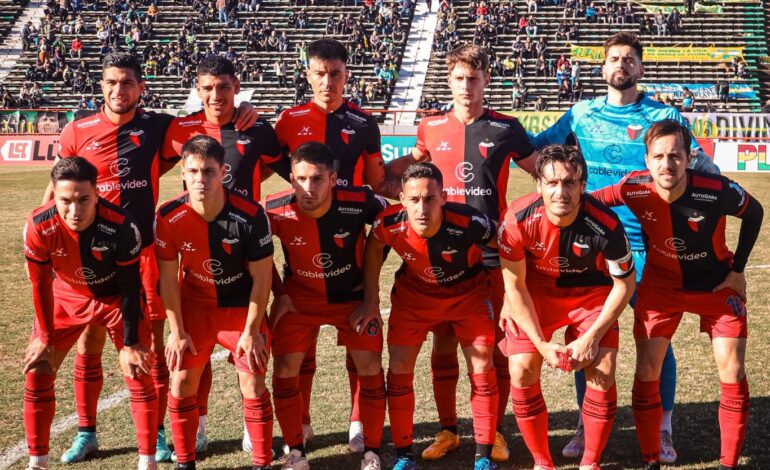 Colón se prepara para enfrentar a Mitre: ¿qué modificaciones tiene en mente Delfino?
