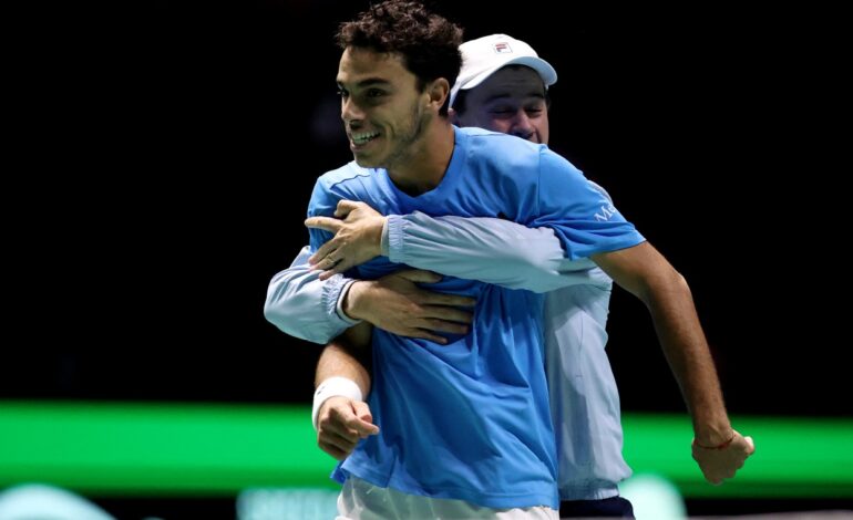 Argentina le ganó la serie a Gran Bretaña y sigue con chances de clasificar a cuartos de final de la Copa Davis