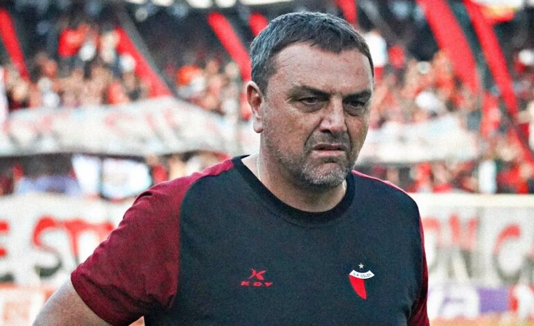  Diego Osella tras el empate: «Yo quiero un equipo que cuando no puede, o juega mal, no pierda»