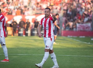 San Martín de Tucumán le ganó a Patronato y espera en la final