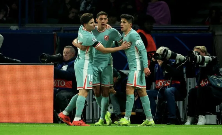 Con un agónico gol de Correa, Atlético de Madrid venció a PSG